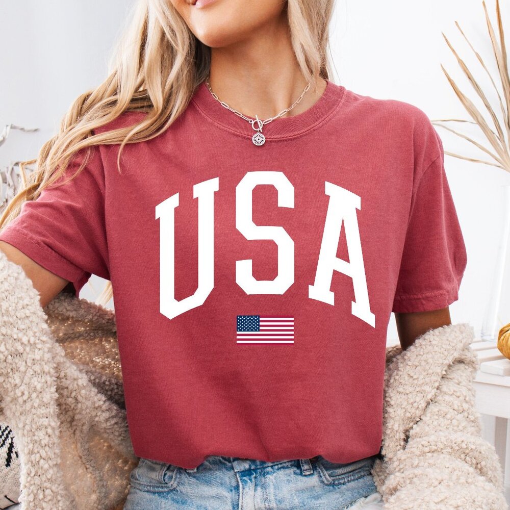 NEW Big USA American Flag July 4th Fourth Of July Crewneck Graphic Tee Shirt